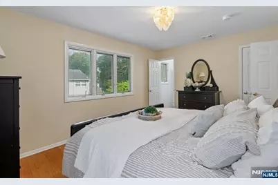 267 Pershing Avenue, Ridgewood, NJ 07450 - Photo 25