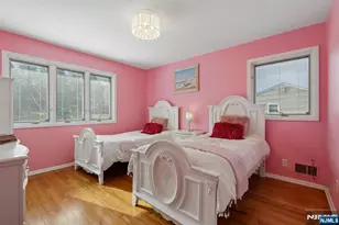 267 Pershing Ave, Ridgewood, NJ 07450 - Photo 29