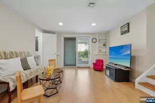 267 Pershing Ave, Ridgewood, NJ 07450 - Photo 15