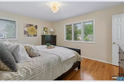 267 Pershing Avenue, Ridgewood, NJ 07450 - Photo 23