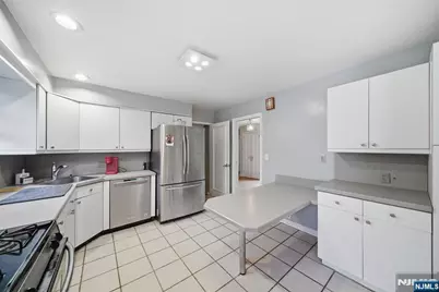 182 Pascack Avenue, Emerson, NJ 07630 - Photo 11