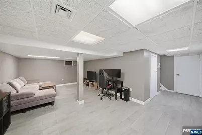 182 Pascack Avenue, Emerson, NJ 07630 - Photo 33