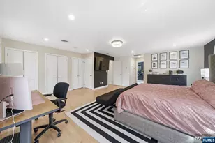 13 Dogwood Ct, Paramus, NJ 07652 - Photo 19