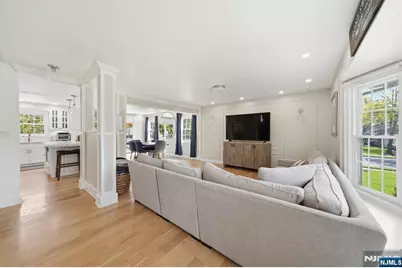13 Dogwood Court, Paramus, NJ 07652 - Photo 7