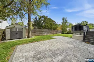 13 Dogwood Ct, Paramus, NJ 07652 - Photo 25