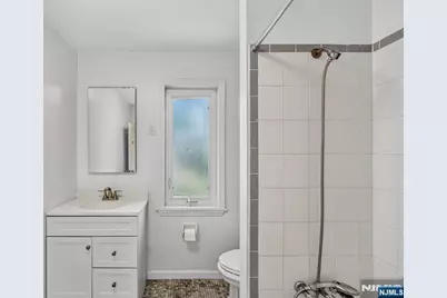109 Park Street, Ridgefield Park, NJ 07660 - Photo 43