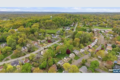 7 Spier Drive, Livingston, NJ 07039 - Photo 37