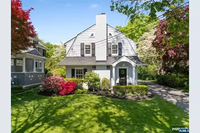 138 Melrose Place, Ridgewood, NJ 07450 - Photo 1