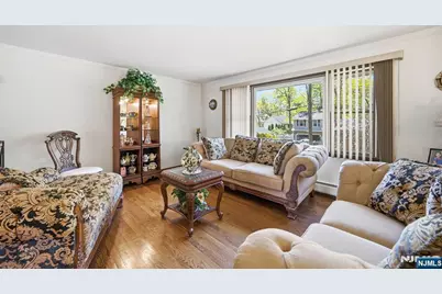 27 Pennsylvania Avenue, Montvale, NJ 07645 - Photo 3