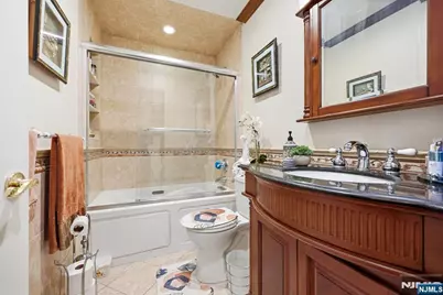 27 Pennsylvania Avenue, Montvale, NJ 07645 - Photo 15