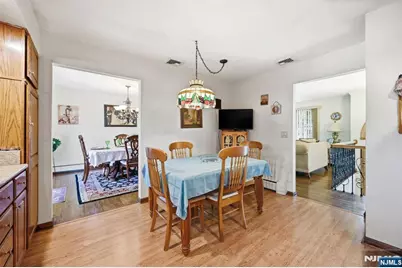 27 Pennsylvania Avenue, Montvale, NJ 07645 - Photo 7