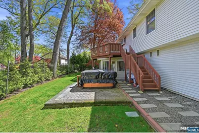 27 Pennsylvania Avenue, Montvale, NJ 07645 - Photo 27