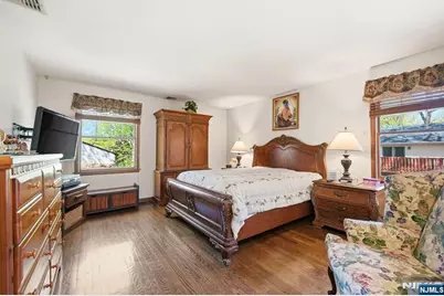 27 Pennsylvania Avenue, Montvale, NJ 07645 - Photo 9