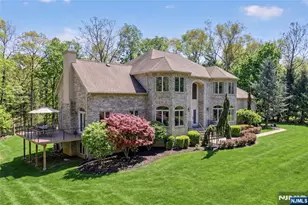 9 Heller Ct, Mahwah, NJ 07430 - Photo 5