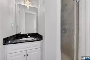 9 Heller Ct, Mahwah, NJ 07430 - Photo 39