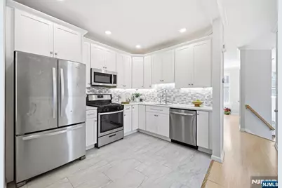 419 Hartford Drive 4020 #4020, Nutley, NJ 07110 - Photo 11