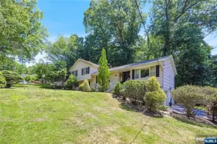 551 Stellman Dr, River Vale Township, NJ 07675 - Photo 3