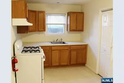 78 Gaston Avenue 1st Floor #1st floor, Garfield, NJ 07026 - Photo 7