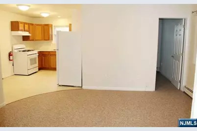 78 Gaston Avenue 1st Floor #1st floor, Garfield, NJ 07026 - Photo 3