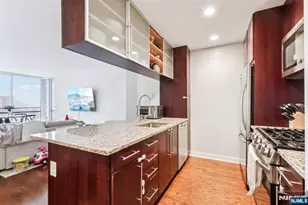 1215 Hudson Park 1215, Edgewater, NJ 07020 - Photo 11
