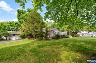 3 Burton Pl, Cresskill, NJ 07626 - Photo 23
