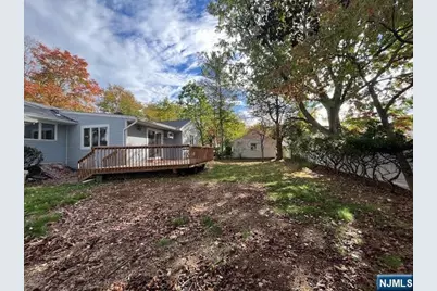 186 Cleenput Terrace, Paramus, NJ 07652 - Photo 25