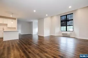 110 Market Street 206, Saddle Brook Township, NJ 07663 - Photo 7