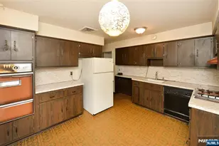 5-10 Dorothy St, Fair Lawn, NJ 07410 - Photo 11