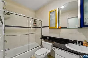 140 The Promenade, Edgewater, NJ 07020 - Photo 15
