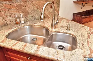 30 N Bayard Ln, Mahwah, NJ 07430 - Photo 15