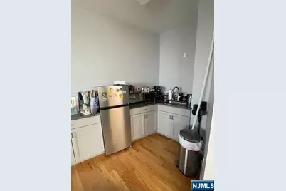 377 Bloomfield Avenue, Newark, NJ 07107 - Photo 7