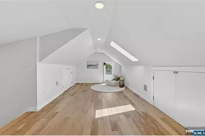 909 Ridgewood Road, Millburn, NJ 07041 - Photo 17