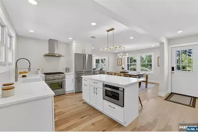 909 Ridgewood Road, Millburn, NJ 07041 - Photo 11