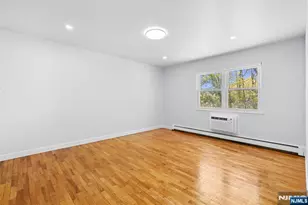 4D Lakeview 4D, Leonia, NJ 07605 - Photo 13