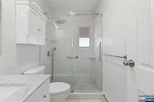 4D Lakeview 4D, Leonia, NJ 07605 - Photo 17