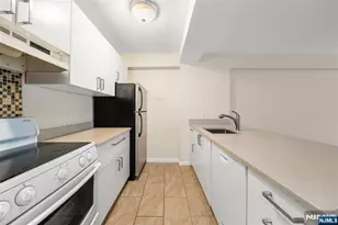 333 Grand Ave 2S, Palisades Park, NJ 07650 - Photo 3