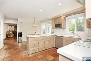544 Hague Ct, Oradell, NJ 07649 - Photo 13