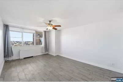 6040 Boulevard E 21J #21j, West New York, NJ 07093 - Photo 9