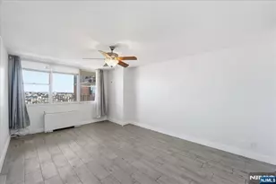 6040 Blvd E 21J, West New York, NJ 07093 - Photo 9