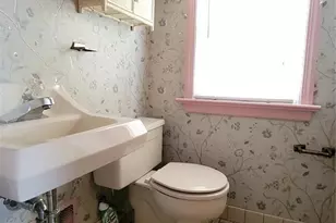 749 Ten Eyck Ave, Lyndhurst Township, NJ 07071 - Photo 15