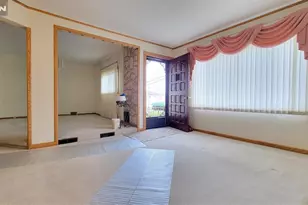 749 Ten Eyck Ave, Lyndhurst Township, NJ 07071 - Photo 3