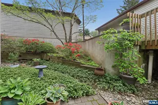 240 Mountainview Dr, Mahwah, NJ 07430 - Photo 43