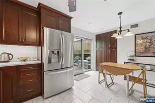240 Mountainview Dr, Mahwah, NJ 07430 - Photo 5