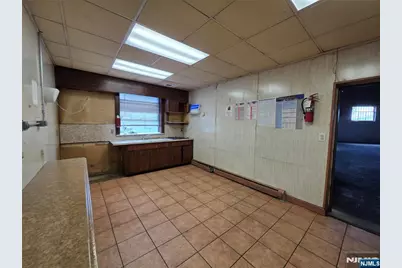 239 Commercial Avenue 239 &amp; 235 #239 &amp; 235, Palisades Park, NJ 07650 - Photo 15