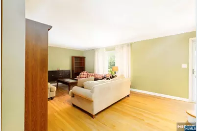 441 Blanchard Terrace, Hackensack, NJ 07601 - Photo 3