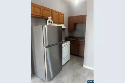 449 Palisade Avenue 4 #4, Garfield, NJ 07026 - Photo 9