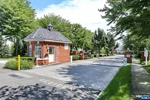204 Swathmore Dr 2005, Nutley, NJ 07110 - Photo 41