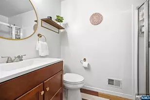 204 Swathmore Dr 2005, Nutley, NJ 07110 - Photo 29