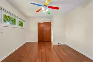920 E Lawn Dr, Teaneck Township, NJ 07666 - Photo 9