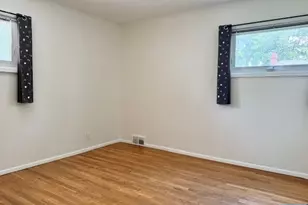 920 E Lawn Dr, Teaneck Township, NJ 07666 - Photo 9